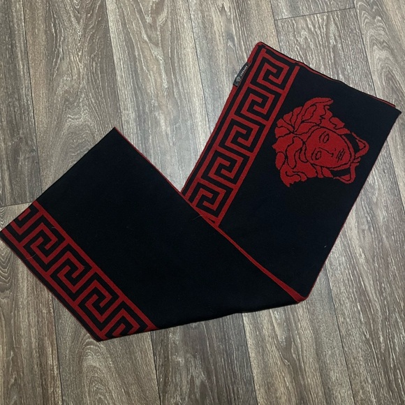 Versace Medusa Print Reversible Wool Blend Scarf - Picture 1 of 7